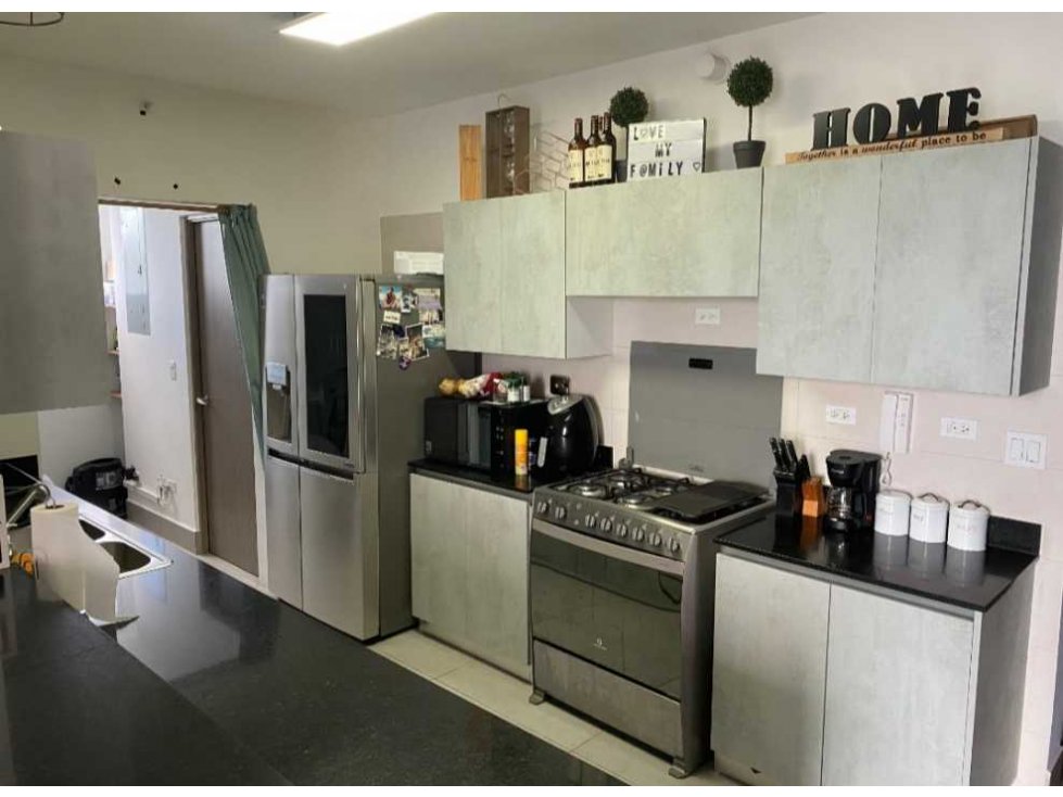 VENTA APARTAMENTO CASI NUEVO EN PH LOMA VISTA TOWER 3 RECAMARAS — foto 5