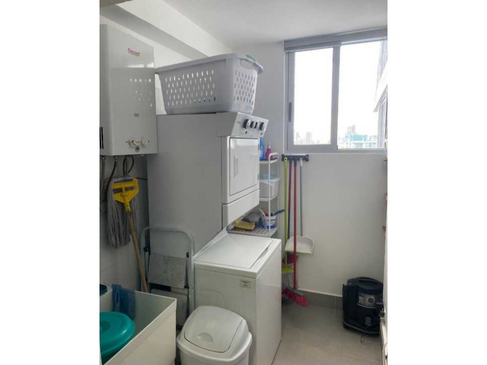VENTA APARTAMENTO CASI NUEVO EN PH LOMA VISTA TOWER 3 RECAMARAS — foto 6