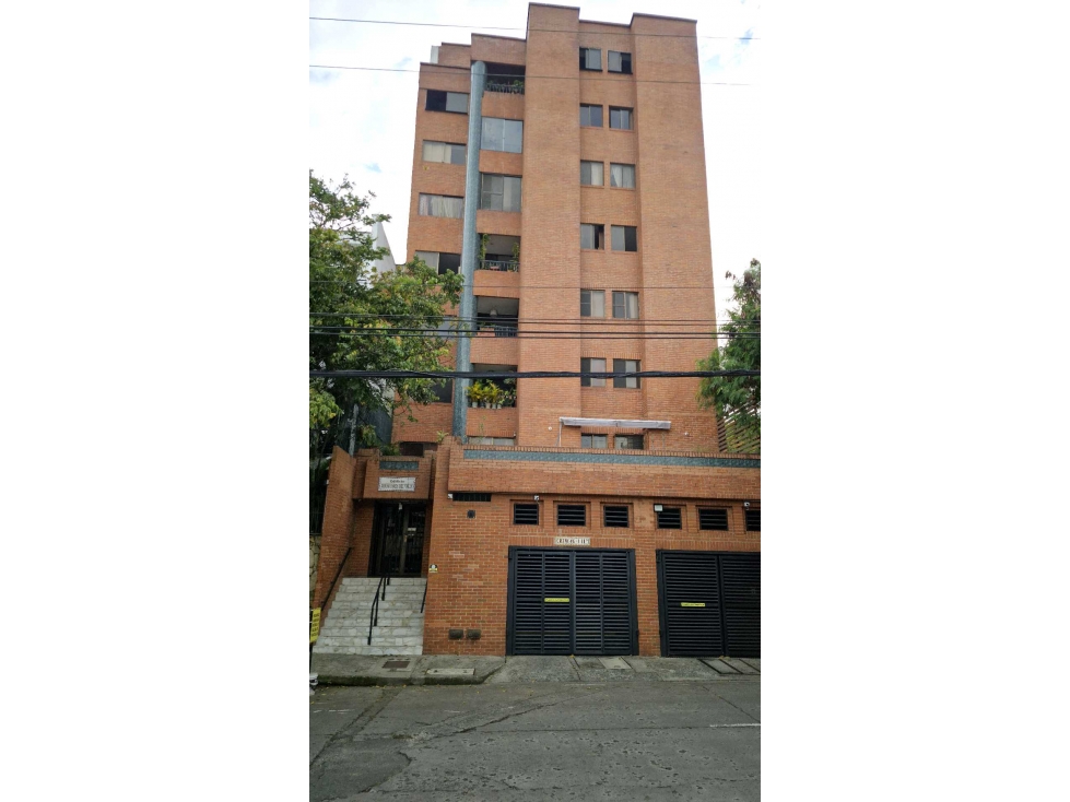 VENTA APARTAMENTO-PISO 2C/A-MIRAFLORES (86MT2)-PARQUEADERO CUBIERTO
