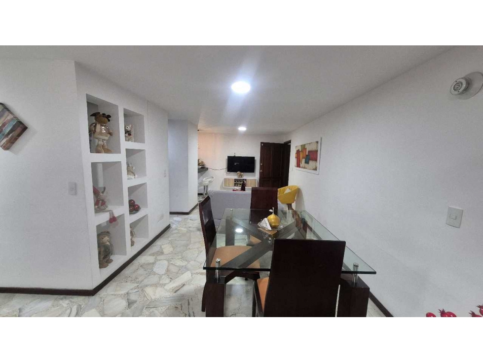 VENTA APARTAMENTO-PISO 2C/A-MIRAFLORES (86MT2)-PARQUEADERO CUBIERTO — foto 4