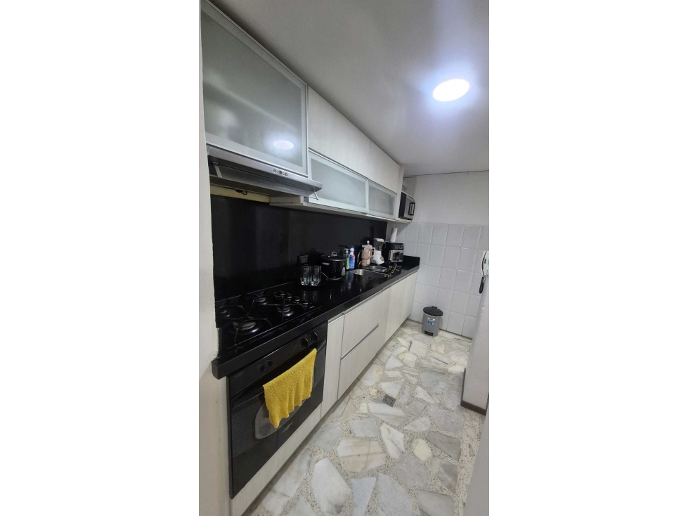 VENTA APARTAMENTO-PISO 2C/A-MIRAFLORES (86MT2)-PARQUEADERO CUBIERTO — foto 6