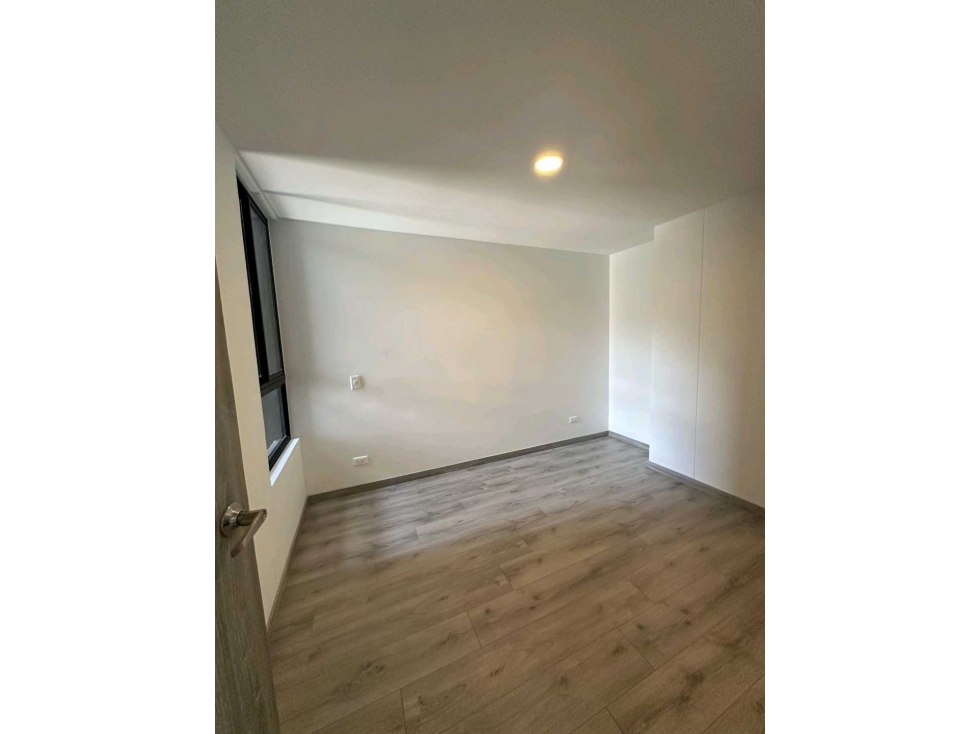 Venta Apto Bello Sector las Cabañas para estrenar — foto 3