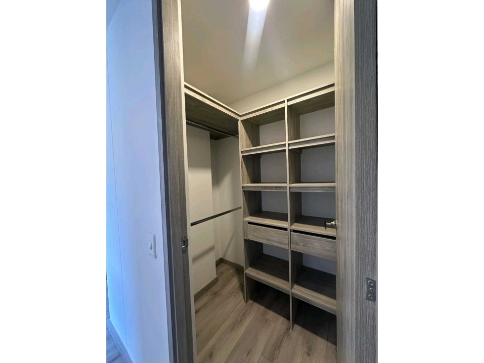 Venta Apto Bello Sector las Cabañas para estrenar — foto 4
