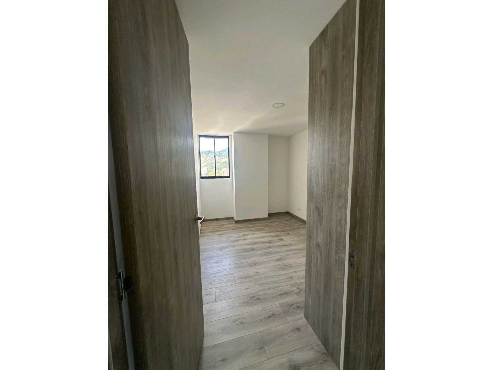 Venta Apto Bello Sector las Cabañas para estrenar — foto 5