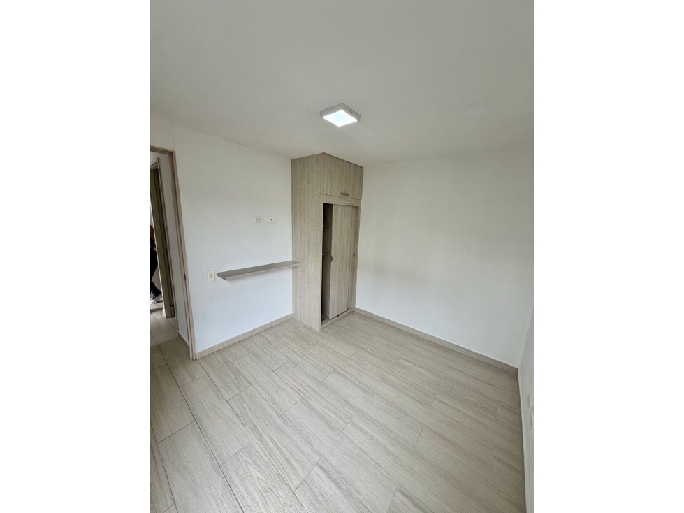 Venta apto cerro claro/ Niquia — foto 2