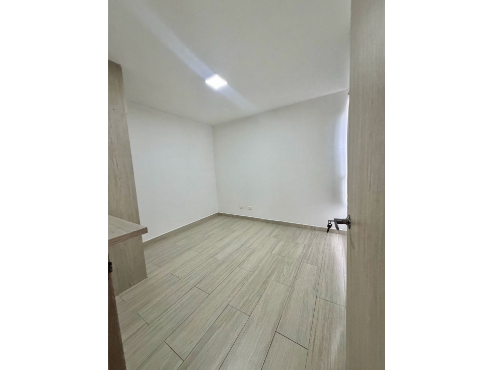 Venta apto cerro claro/ Niquia — foto 6