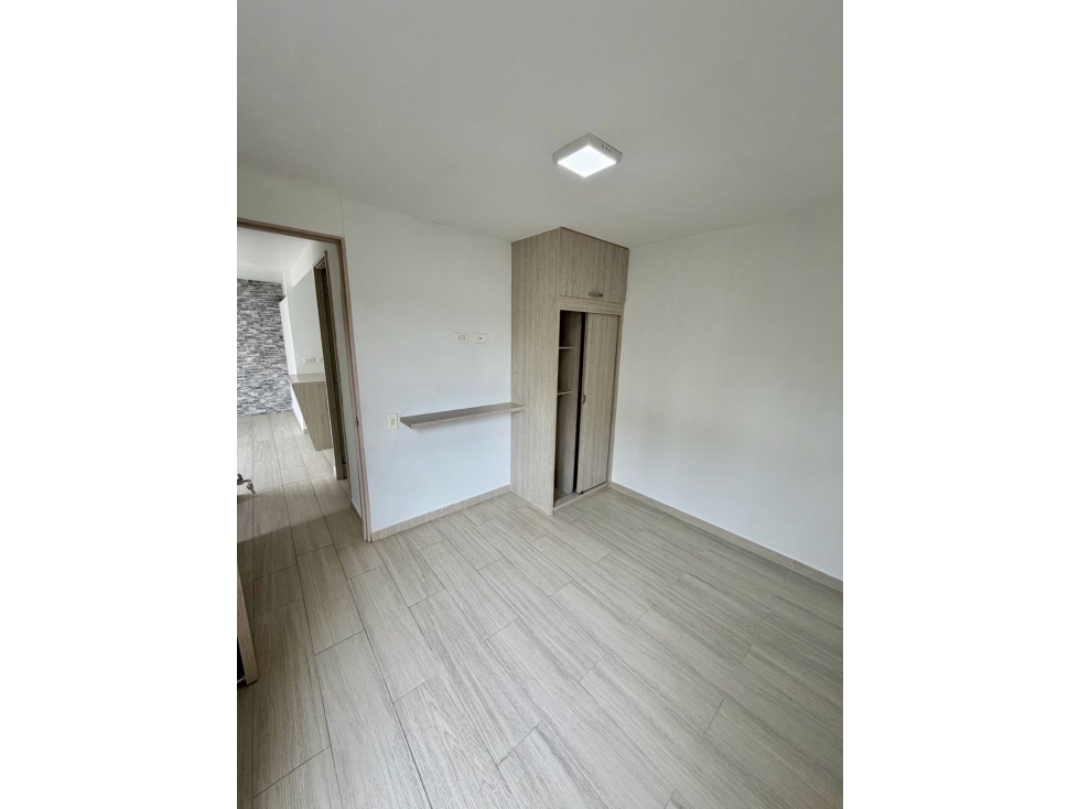 Venta apto cerro claro/ Niquia — foto 4