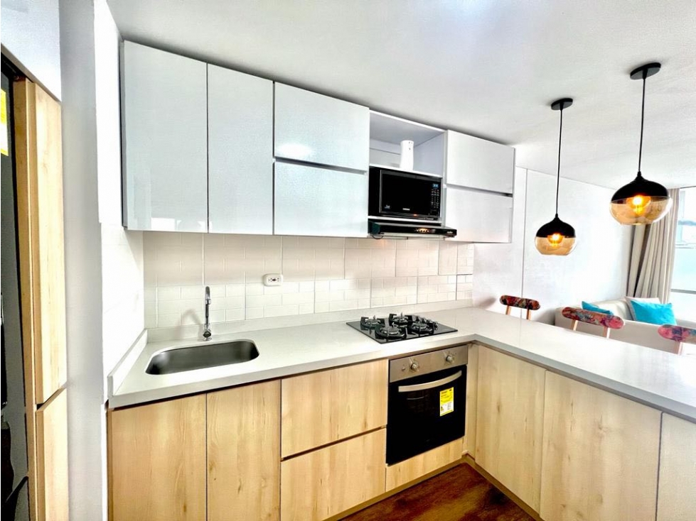 VENTA APTO CIUDAD GUABINAS PISO 10 PARQUEADERO PROPIO CCH — foto 2