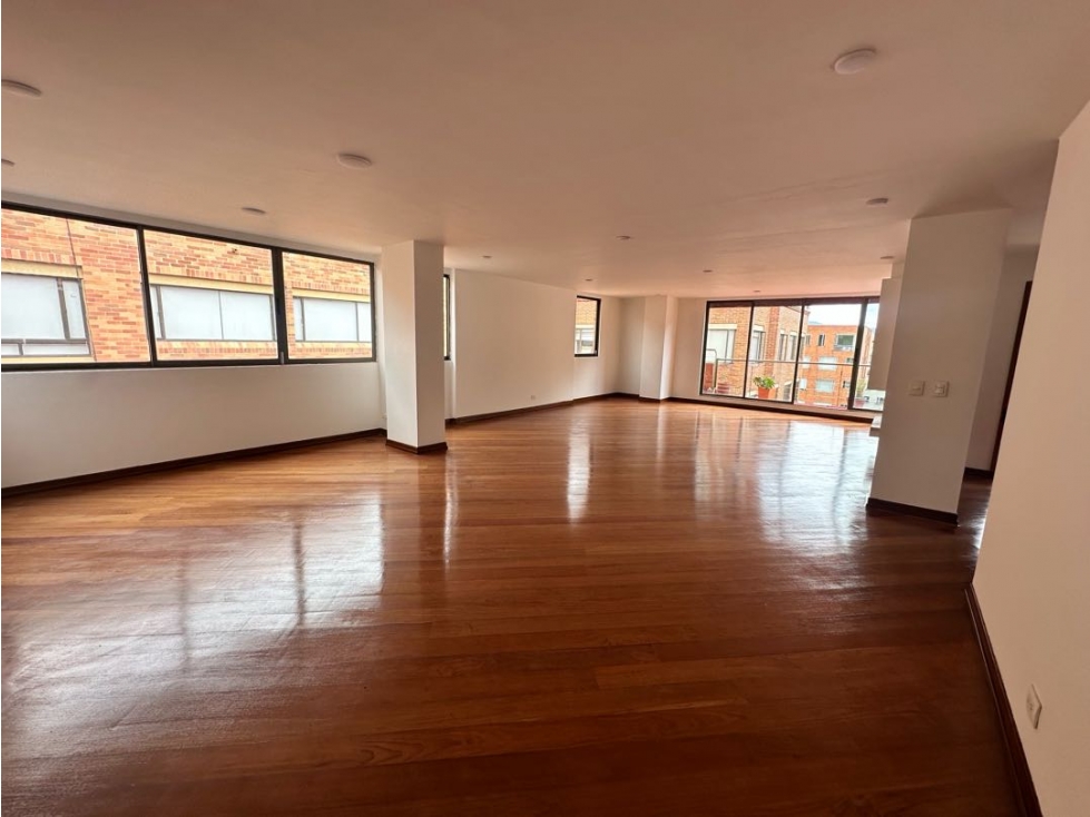 VENTA APTO CON TERREZA, MOLINOS DEL NORTE, BOGOTÁ