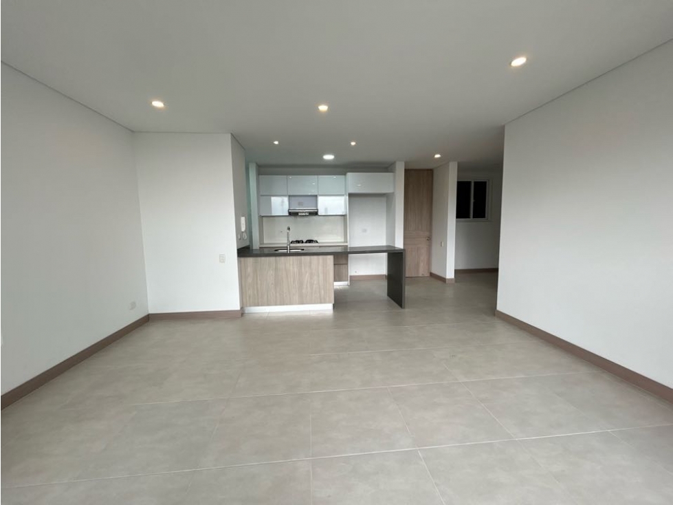 Venta apto con hermosa vista a la ciudad en la unidad portus 5 piso — foto 2