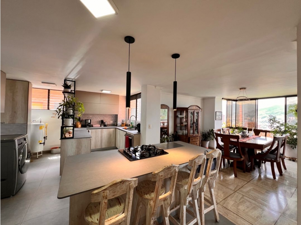 Venta Apto Duplex IDEAL para remodelar | Poblado Vizcaya