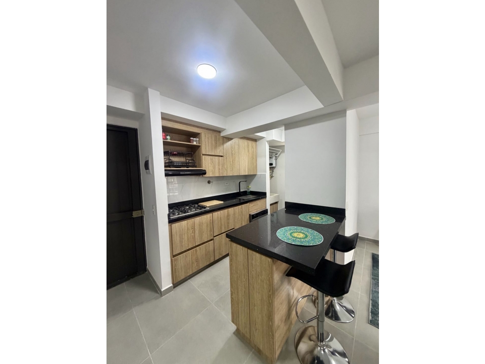 Venta apto madera nativa/ al frente de la estación madera
