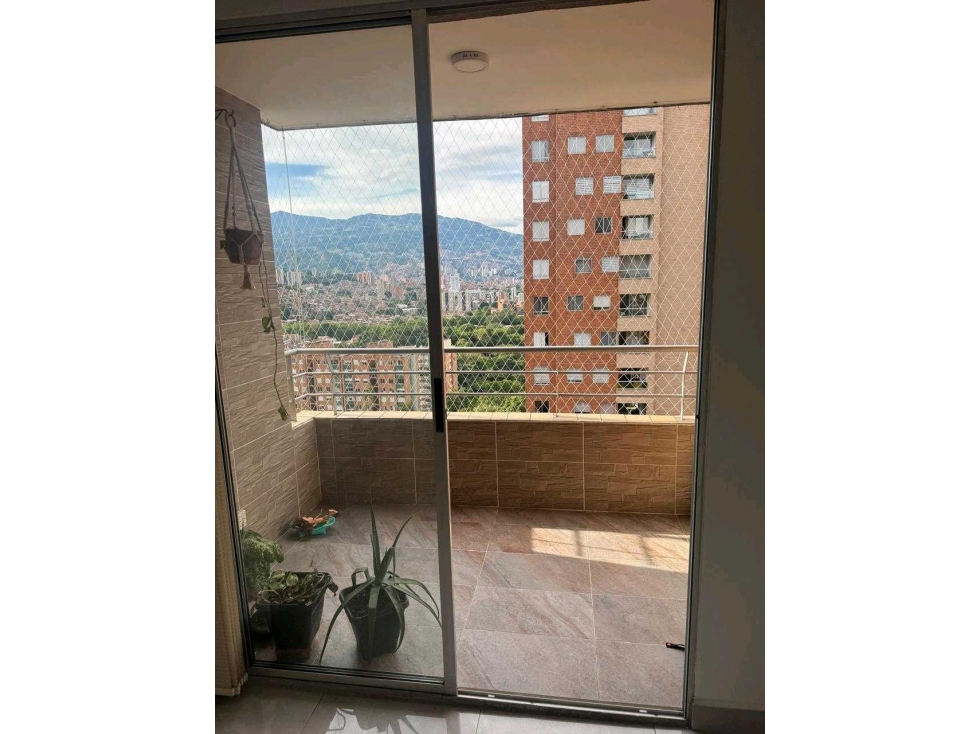 Venta apto sector Belén loma de los bernal parte baja