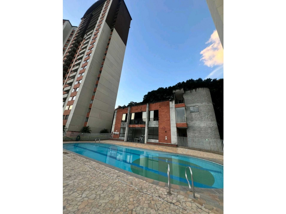 VENTA APTO SECTOR LOMA DE LOS BERNAL PARTE BAJA — foto 4