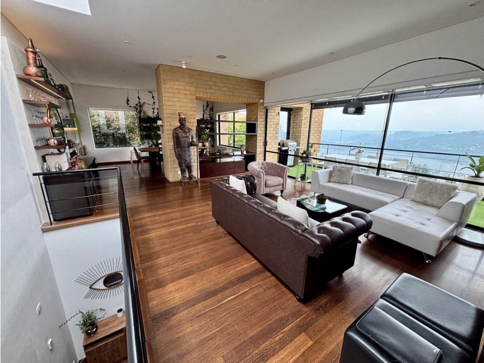 Venta. Arboreto. 375mts. 3 habs. Vista a embalse!!