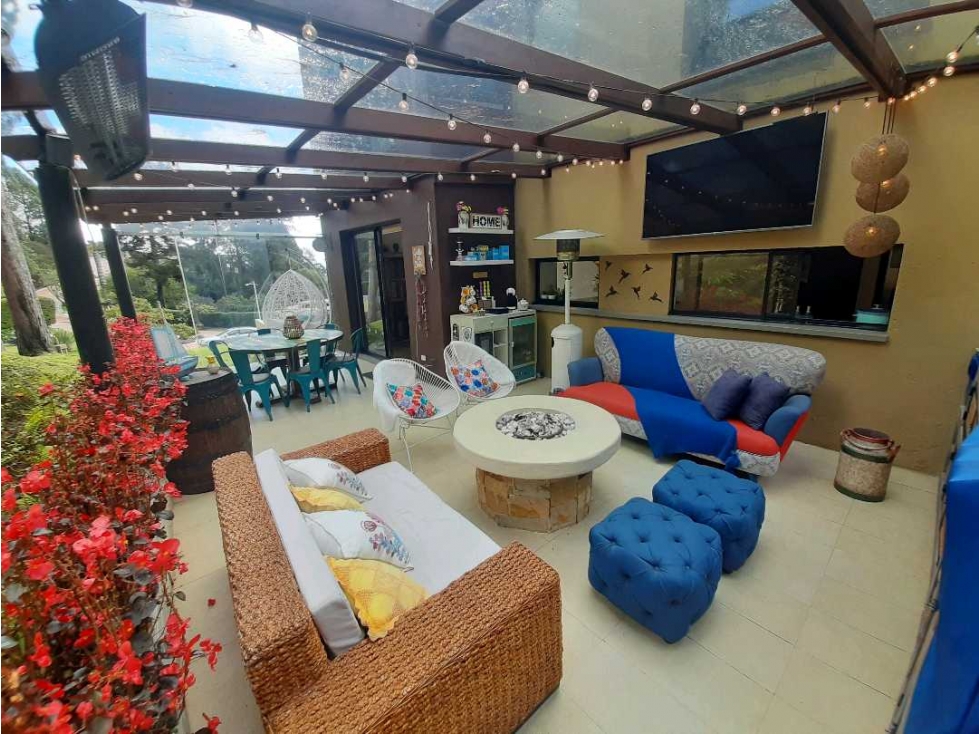Venta, Arboretto, 3 habs, páneles solares, jacuzzi!