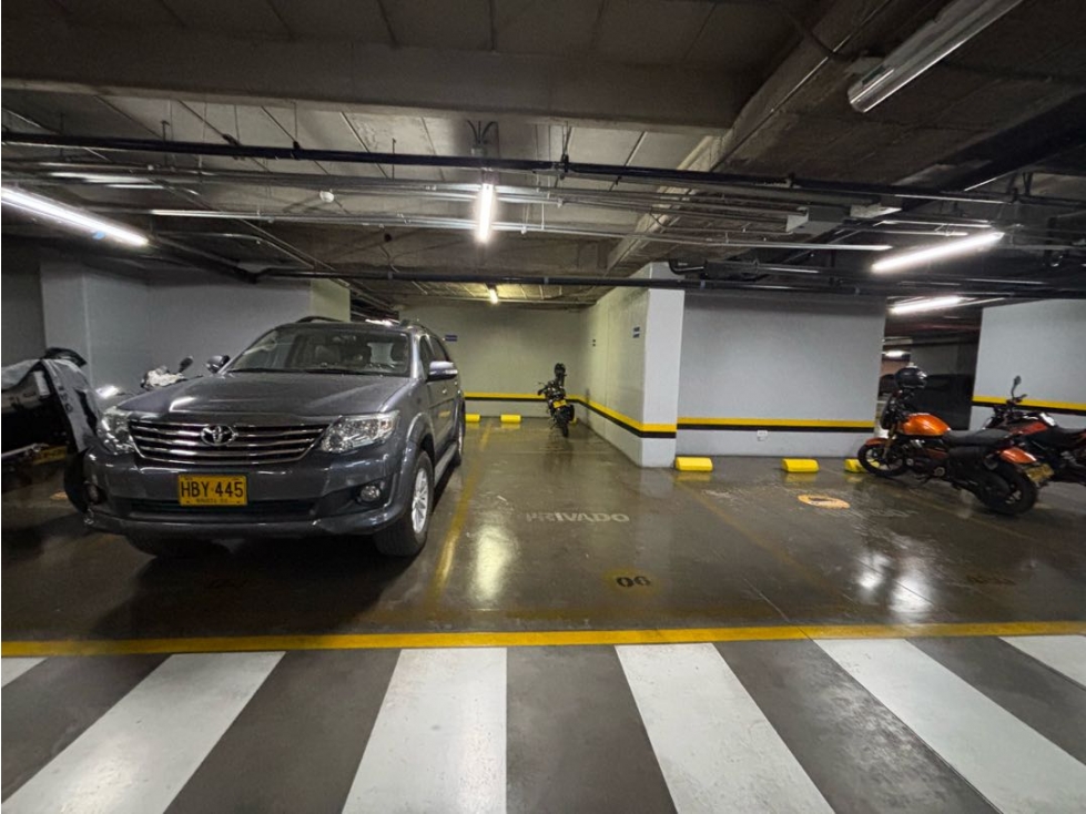 VENTA o ARRIENDO OFICINA 215m2 + GARAJES + DEPOSITO CHAPINERO — foto 6