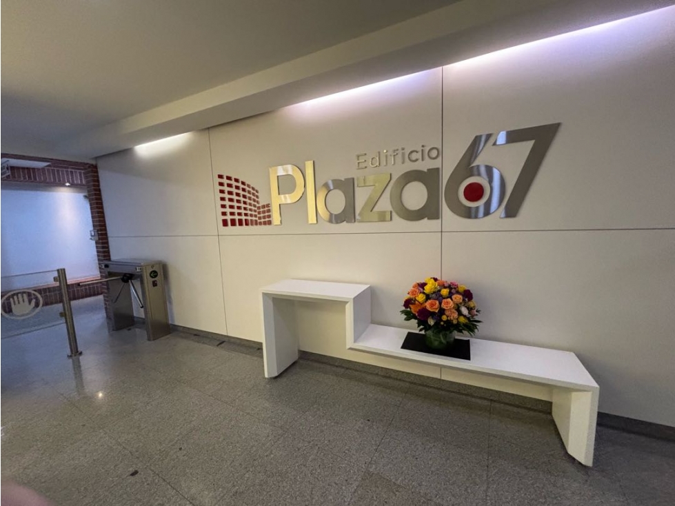 VENTA o ARRIENDO OFICINA 215m2 + GARAJES + DEPOSITO CHAPINERO — foto 2