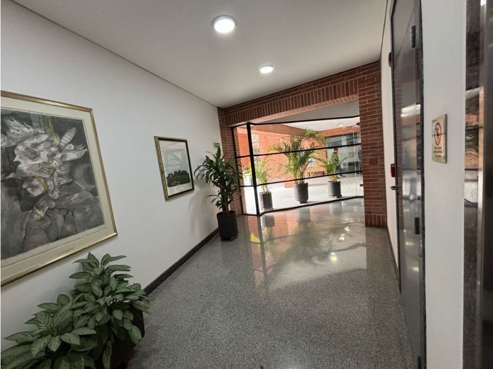 VENTA o ARRIENDO OFICINA 215m2 + GARAJES + DEPOSITO CHAPINERO — foto 3