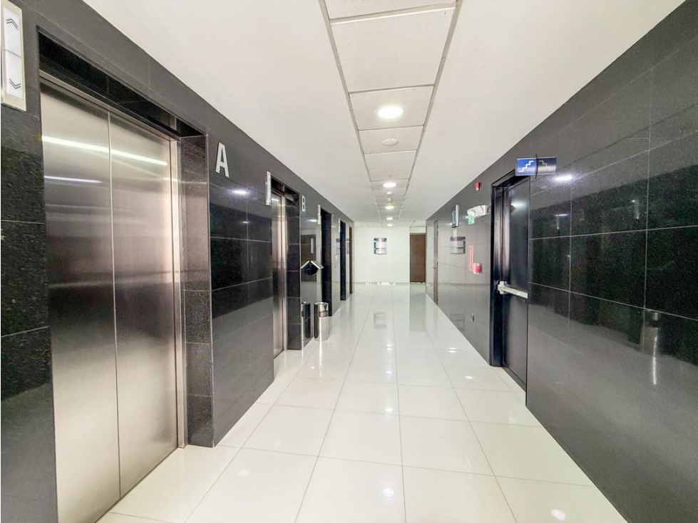 VENTA ARRIENDO OFICINA EN METROPOLITAN BUSINESS CENTER CABECERA - 4