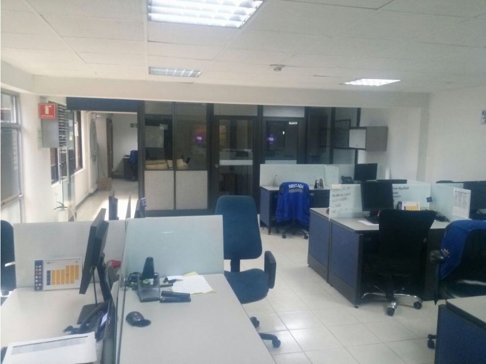 Venta Bodega Aguacatala Medellin 1700 m2 de lote, 400 mezanine - 3