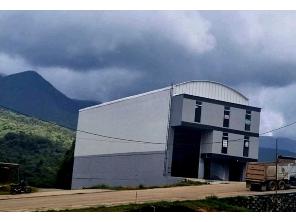Venta Bodega Caldas - 2
