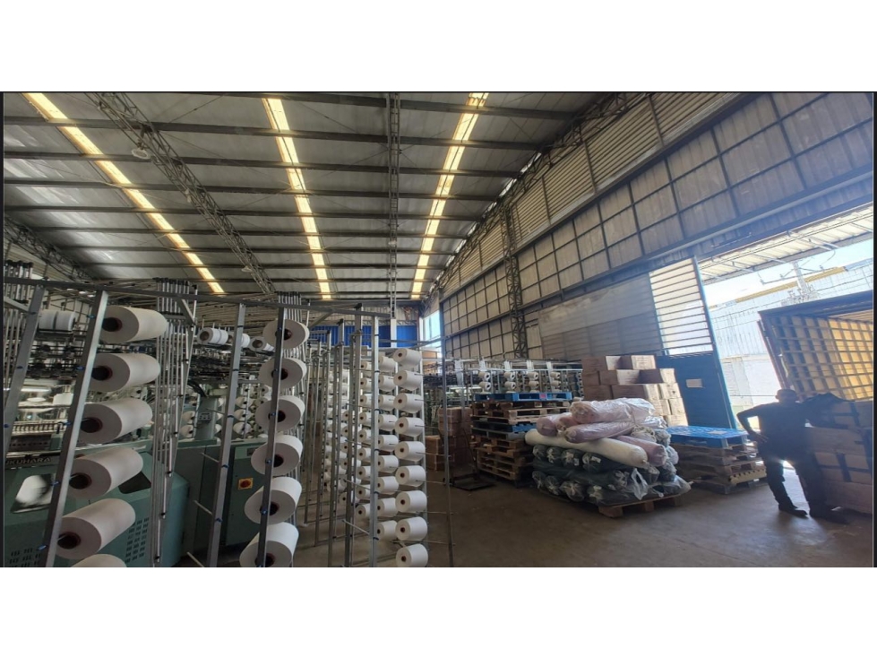 VENTA BODEGA INDUSTRIAL EN GUARNE SOBRE LA AUTOPISTA MEDELLIN BOGOTÁ - 3
