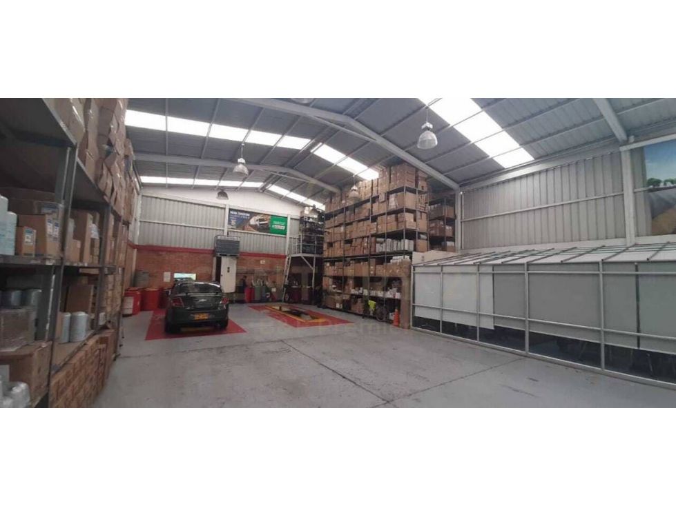 Venta Bodega en San Cristobal - 2