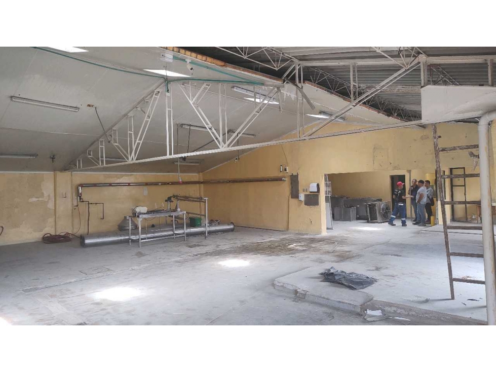 VENTA BODEGA SECTOR INDUSTRIAL GUAYABAL (CALLE AMPLIA). (BJ) MEDELLIN — foto 2