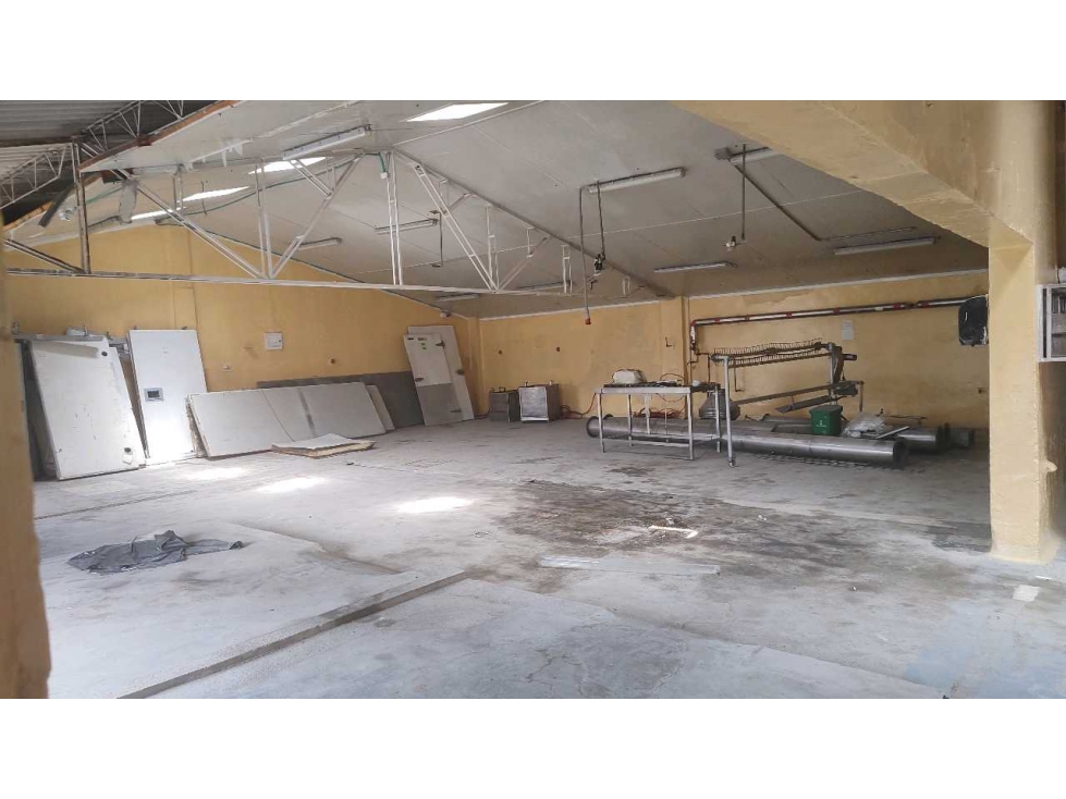 VENTA BODEGA SECTOR INDUSTRIAL GUAYABAL (CALLE AMPLIA). (BJ) MEDELLIN — foto 3