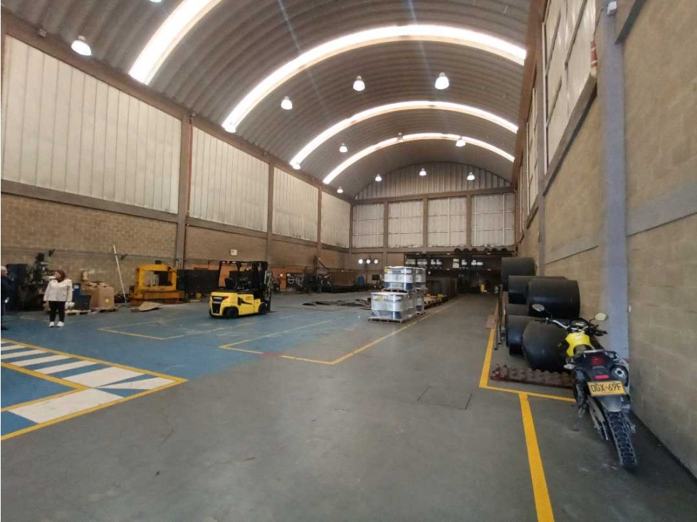 VENTA BODEGA PARQUE INDUSTRIAL "K2" - 4