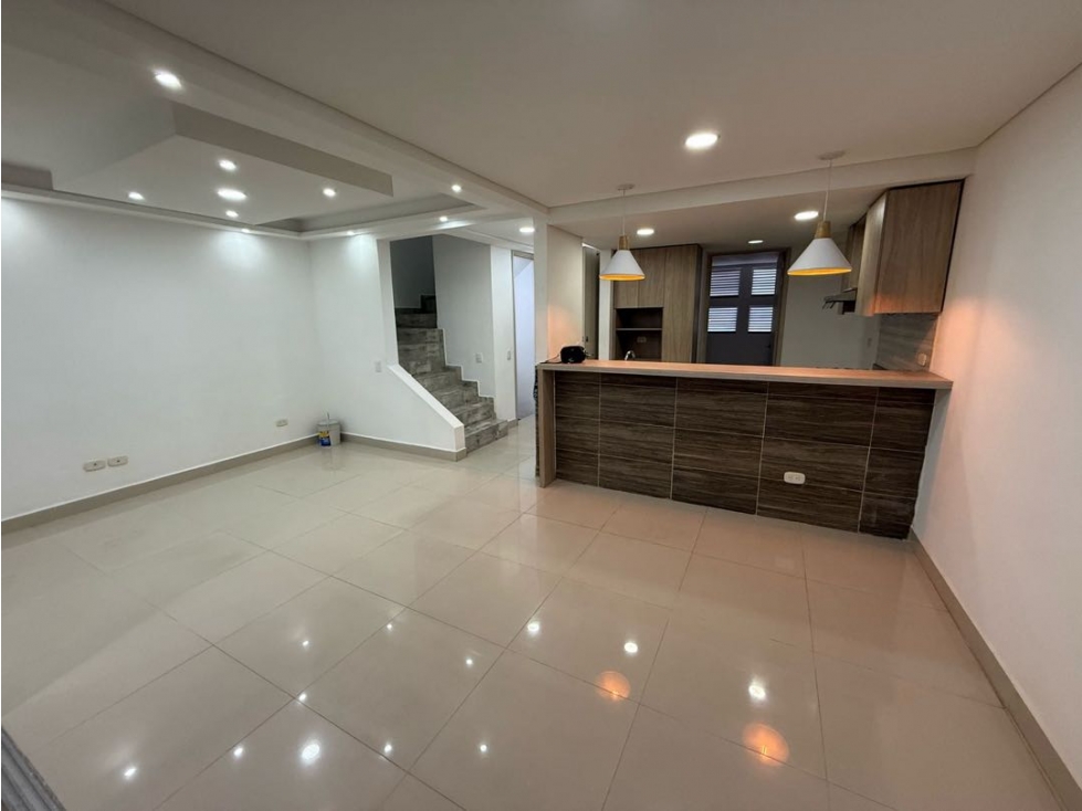 VENTA CASA DOS PISOS CONDOMINO PARAISO DE PANGOLA - JAMUNDI (MBM) — foto 2