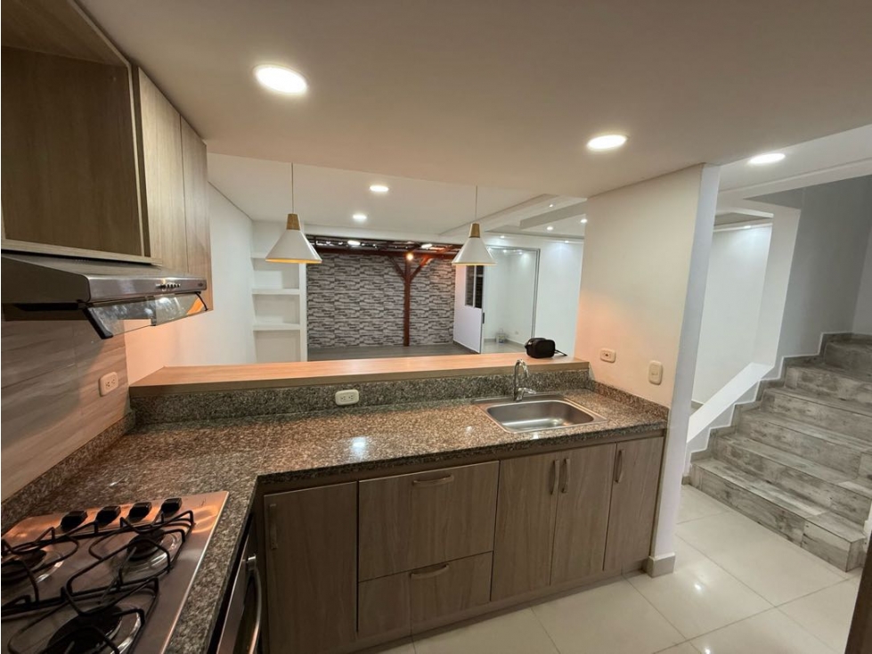 VENTA CASA DOS PISOS CONDOMINO PARAISO DE PANGOLA - JAMUNDI (MBM) — foto 4