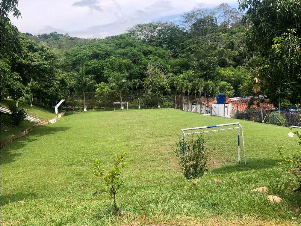 Venta Cabaña en unidad cerrada sector la pintada