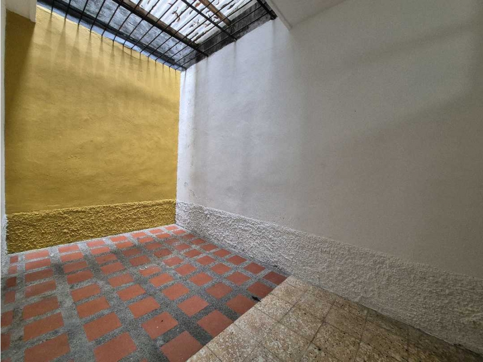 Venta casa 128m2, barrio Los Naranjos, Itagüí, para remodelar — foto 6