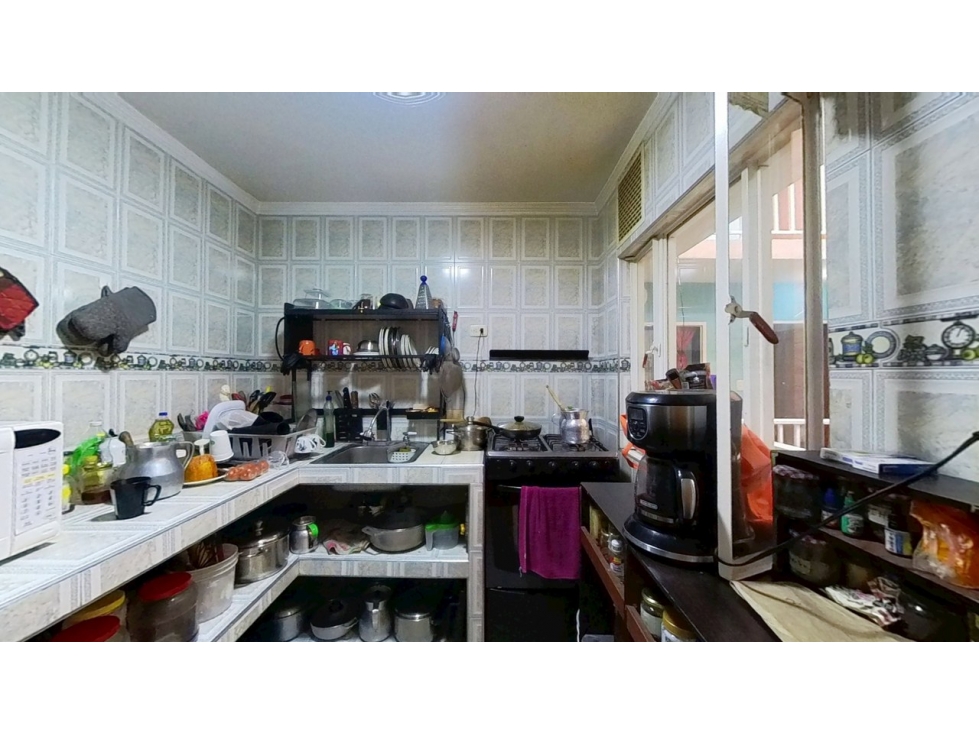 Venta Casa 160 m2, 7 hab, 3 b, 0 g, Patio Bonito, Kennedy