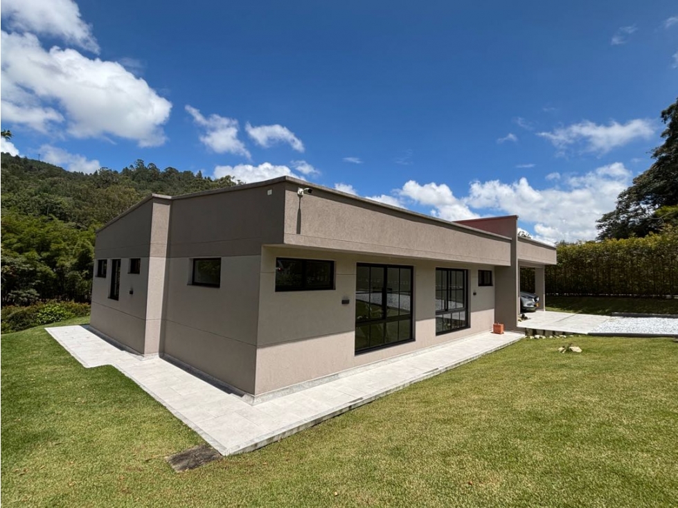 Venta de Hermosa Casa en Unidad Cerrada Cerca al Tablazo — foto 6