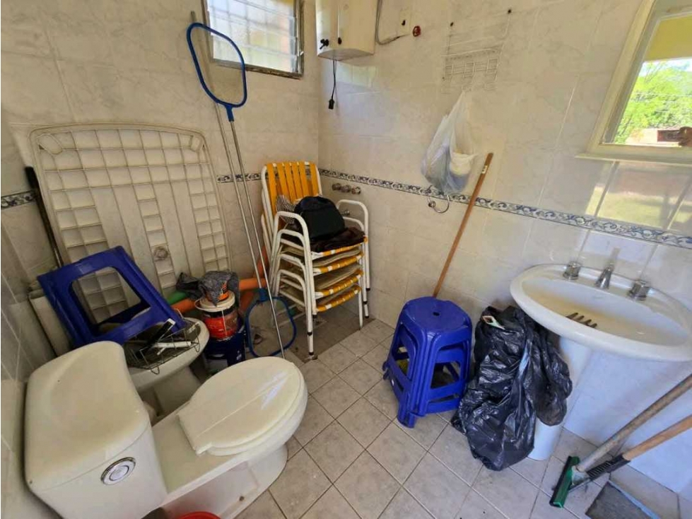 VENTA CASA + PILETA + QUINCHO SOBRE DOS TERRENOS GAS NATURAL — foto 5