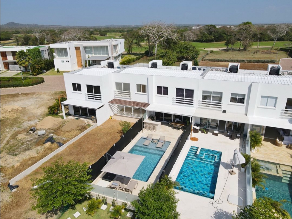 Venta CASA 2 niveles con PISCINA Karibana Beach & Golf Cartagena