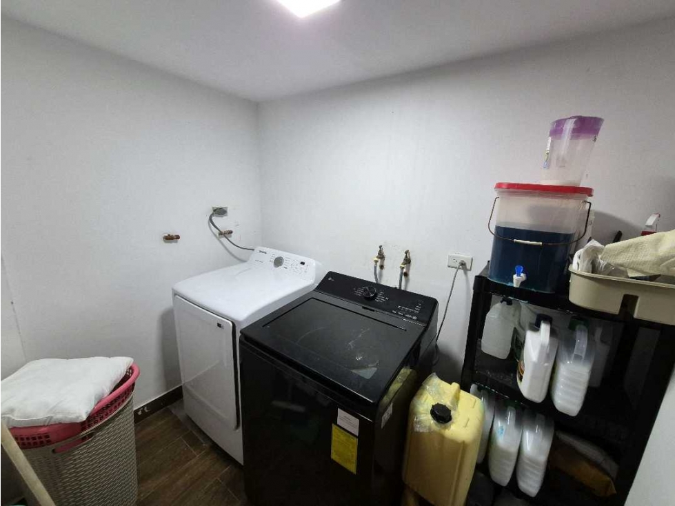 VENTA CASA 2 NIVELES, TERRENO, DORMITORIO EN PB, LUMBISÍ - CUMBAYÁ — foto 5
