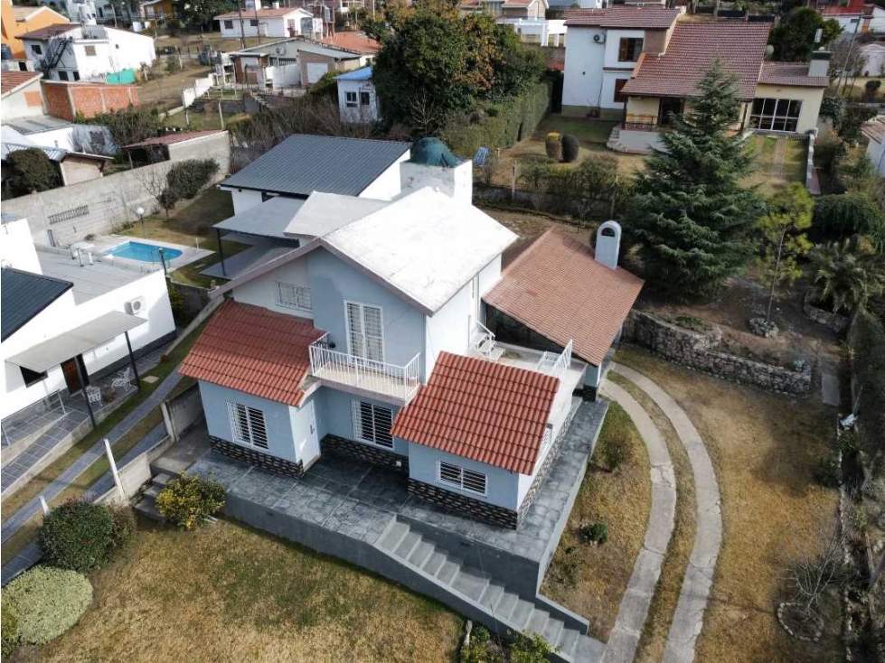 VENTA: CASA 2 PLANTAS EN VILLA CARLOS PAZ B° EL FANTASIo — foto 3
