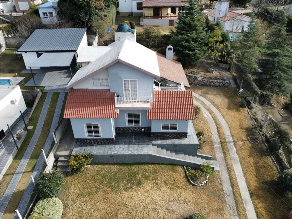 VENTA: CASA 2 PLANTAS EN VILLA CARLOS PAZ B° EL FANTASIo — foto 4