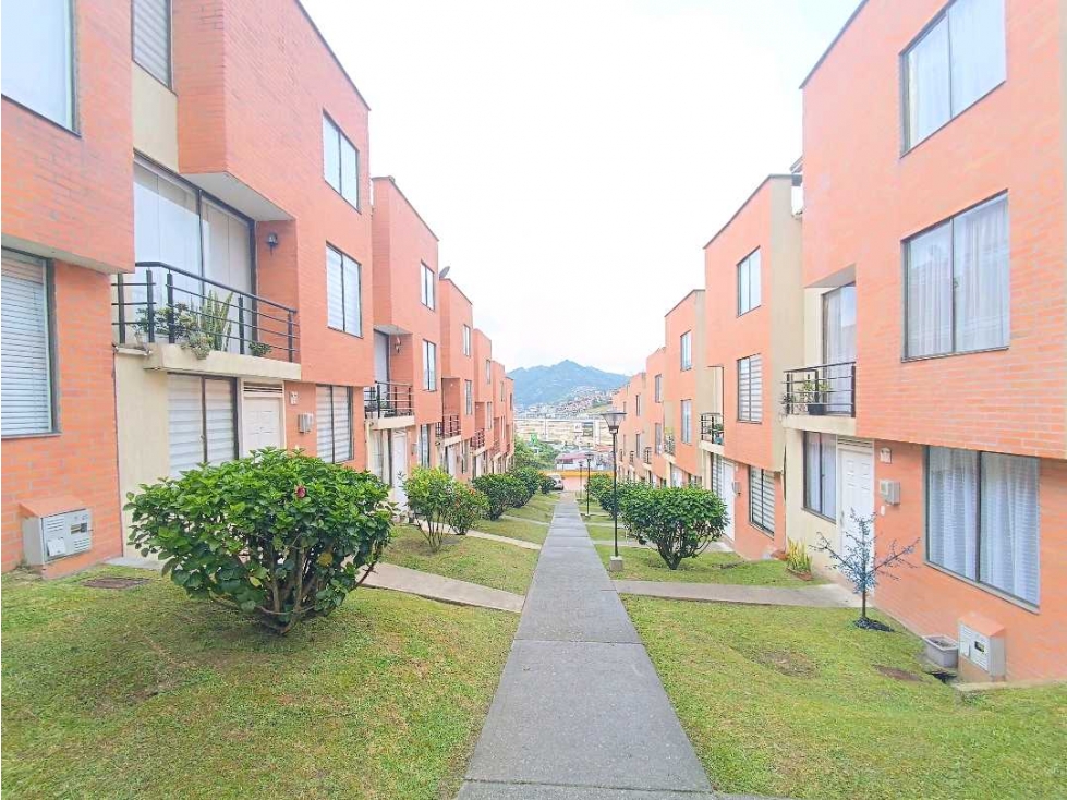 Venta Casa 3 alcobas Conjunto Cerrado Los Rosales Manizales — foto 2