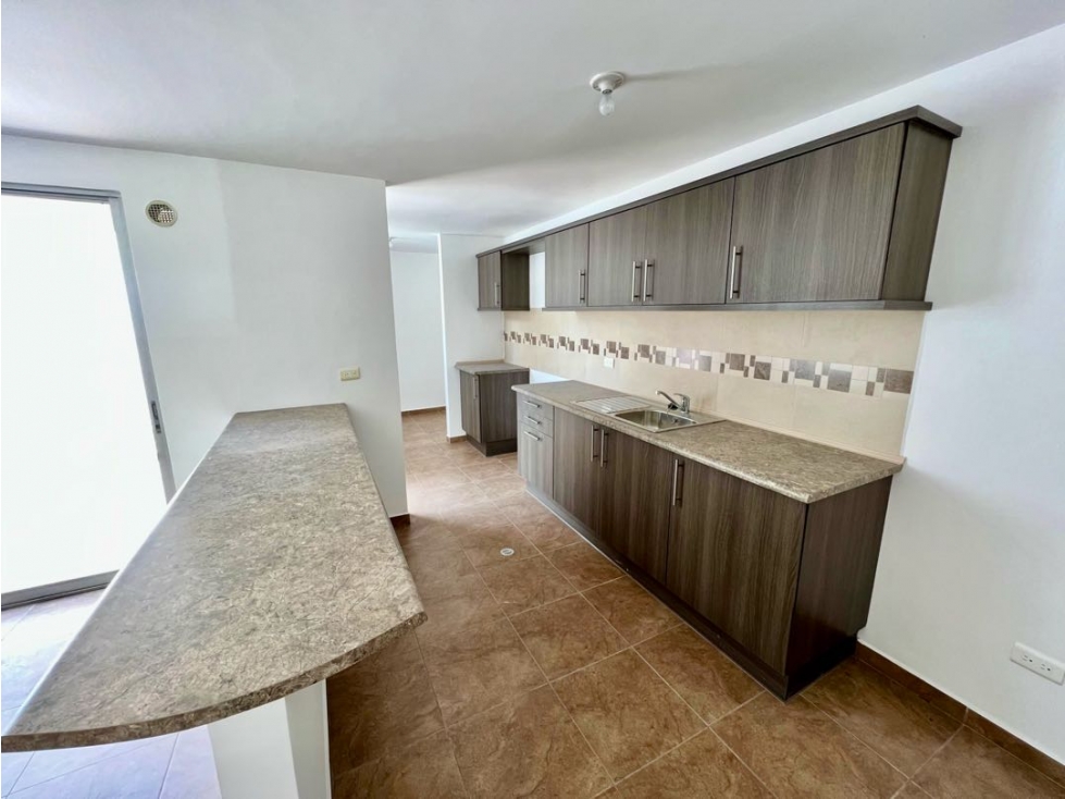 Venta Casa 3 Dorm. Pomasqui con Piscina — foto 4