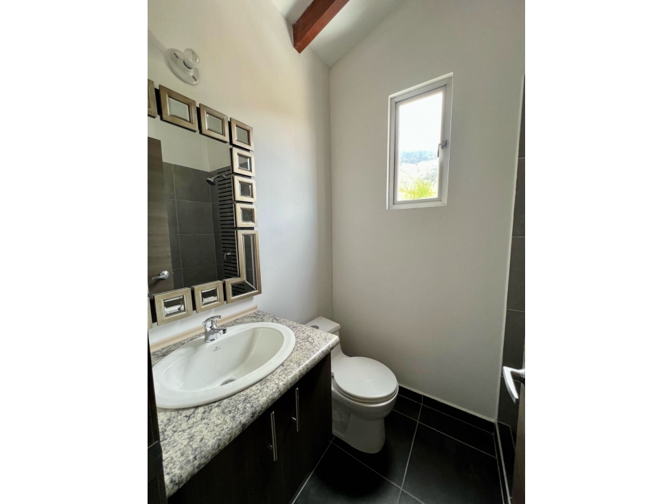 Venta Casa 3 Dorm. Pomasqui con Piscina — foto 6