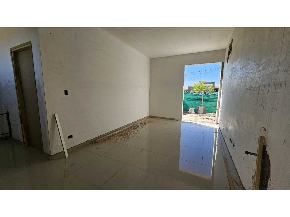 VENTA · CASA ·3 DORMITORIO · GARDENS · BARRIO PRIVADO LUJAN - 2