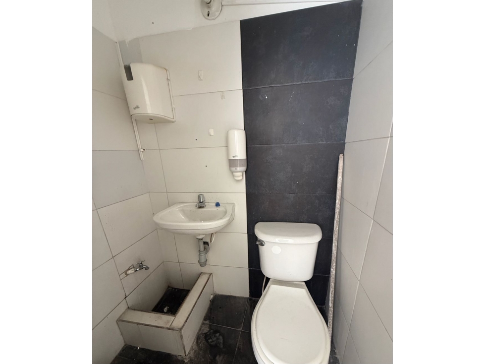 OJO ¡ INVERSIONISTAS VENTA Cs 3 LOCALES RENTANDO CENTRO VILLAVICENCIO — foto 5