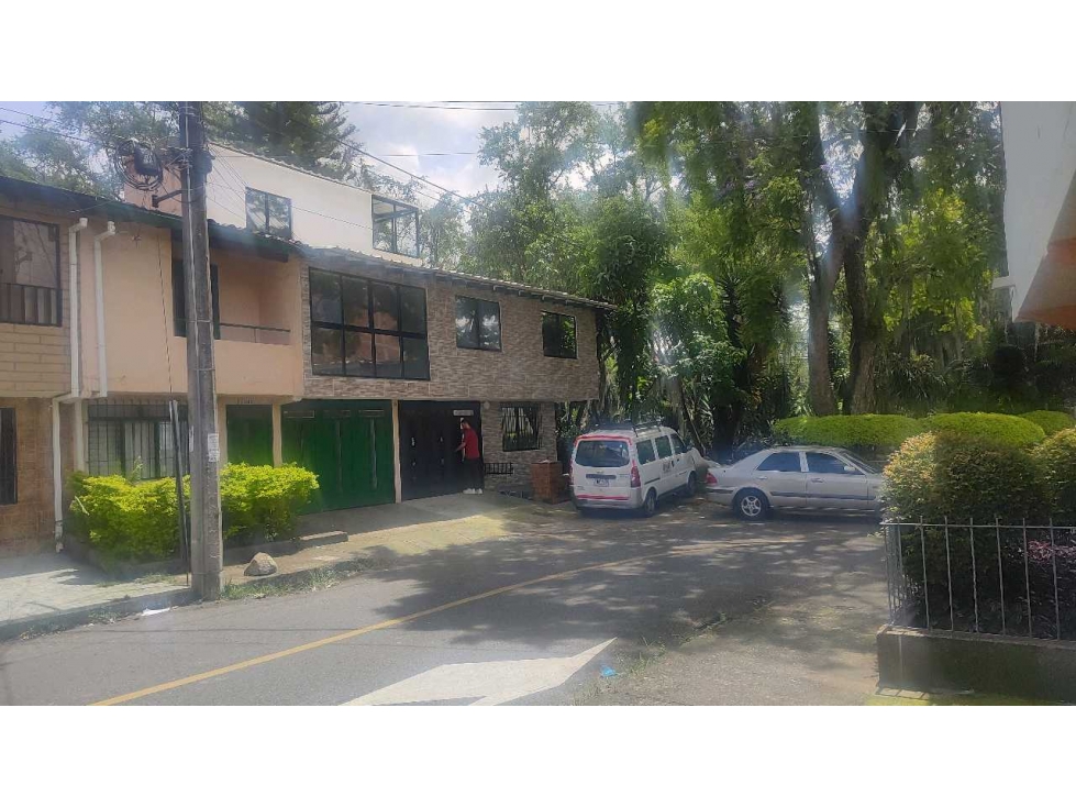 VENTA CASA UNIFAMILIAR DE 3 NIVELES. BELEN LA NUBIA. (BJ). MEDELLÍN