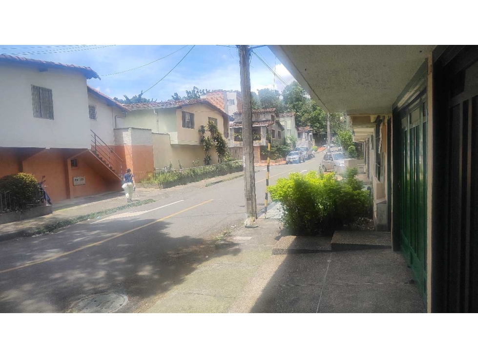 VENTA CASA UNIFAMILIAR DE 3 NIVELES. BELEN LA NUBIA. (BJ). MEDELLÍN — foto 2