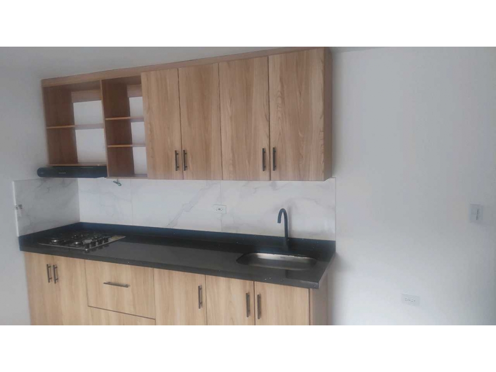 VENTA CASA UNIFAMILIAR DE 3 NIVELES. BELEN LA NUBIA. (BJ). MEDELLÍN — foto 4